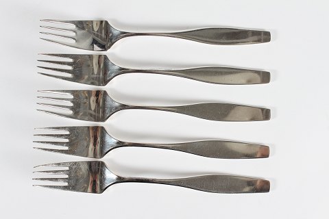 Charlotte Sølvbestik
by Hans Hansen
Dinner forks
L 18,5 cm