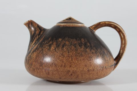 Saxbo keramikEva Stæhr NielsenLav buttet thekande 33