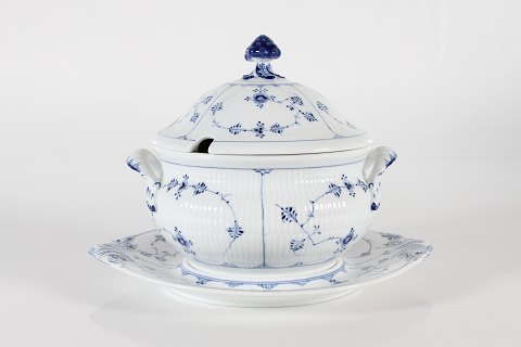 Royal CopenhagenBlue Fluted PlainRound Tureen 223