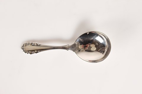 Georg Jensen
Lily of the Valley cutlery
Jam Spoon
L 11 cm