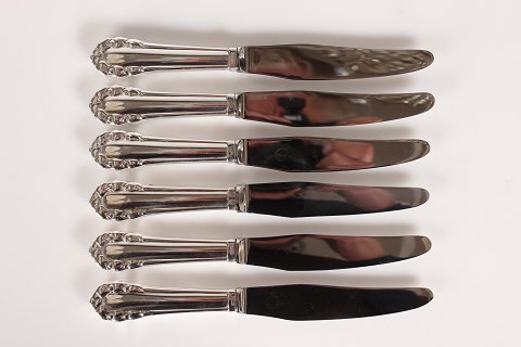 Georg Jensen
Lily of the Valley cutlery
Dinnerknives
L 21 cm