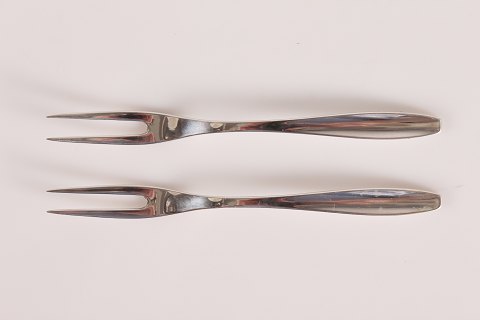 Jeanne Grut
Jeanne Cutlery
Small Serving Forks
Længde 12,8 cm