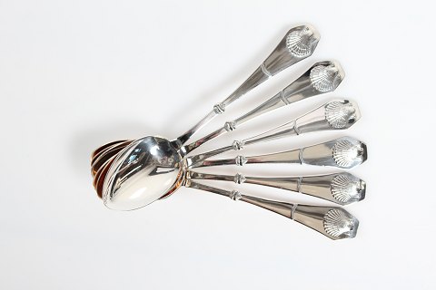 Strand Cutlery
Dessertspoons
L 17,7 cm
