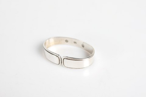Elite Silver Cutlery
Napkin ring
L 5 cm