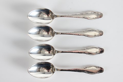 Frijsen-/Frisenborg
Silver Cutlery
Soup spoons
L 20 cm