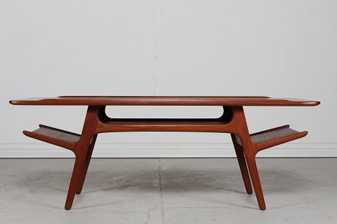 Danish Modern
Coffeetable 
of teak