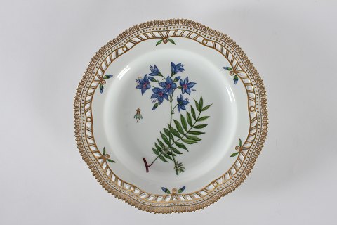 item no: 590325