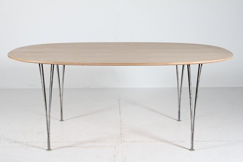 Piet Hein Ellipse table
Soap treated oak veener
120 x180