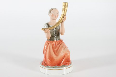 Royal Copenhagen
Holger Christensen
Girl with gold horn 12242