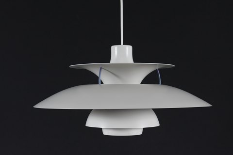 Poul Henningsen
Gl. PH 5 pendel 
hvidlakeret
