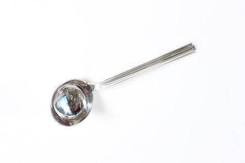 Hans Hansen Silver
Arvesølv no. 18
Sauce ladle 17 cm