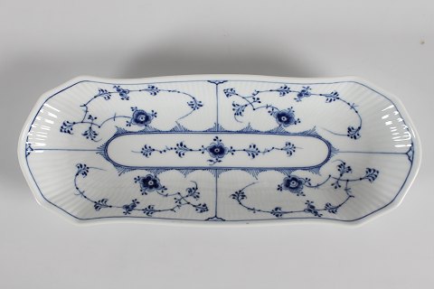 Royal Copenhagen
Musselmalet Riflet
Aflangt asparges fad 297
