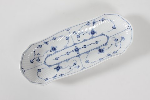 Royal Copenhagen
Musselmalet Riflet
Aflangt aspargesfad 297
