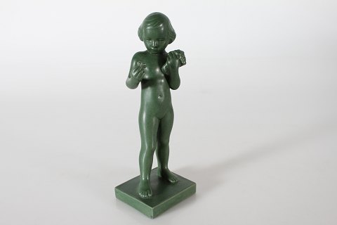 P. Ipsens EnkeSvend JespersenPige med blomster 921