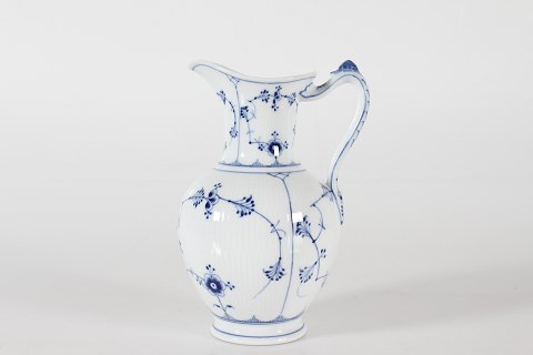 Royal CopenhagenBlue Fluted PlainChocolate jug with lid 482