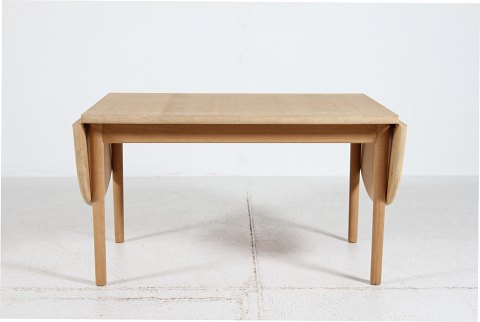 Hans J WegnerCoffee Tablemade of oak