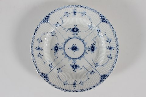 Royal Copenhagen Blue Fluted Half LaceLarge dinner plate 571 Ø 25.5 cm
