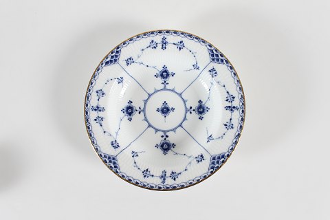 Royal CopenhagenMusselmalet HalvblondeMed guldkantDyb tallerken 566