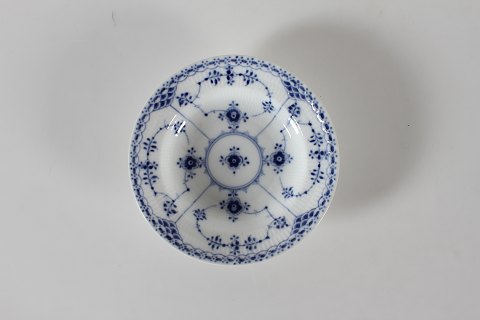 Royal CopenhagenMusselmalet HalvblondeLille dyb tallerken 568